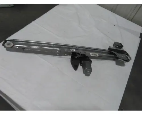 INTERNATIONAL LT DOOR WINDOW REGULATOR