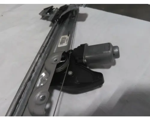 INTERNATIONAL LT DOOR WINDOW REGULATOR
