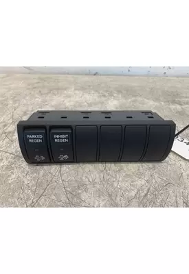 INTERNATIONAL LT Dash / Console Switch