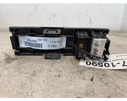 INTERNATIONAL LT Dash  Console Switch
