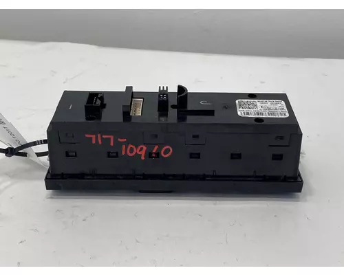 INTERNATIONAL LT Dash  Console Switch