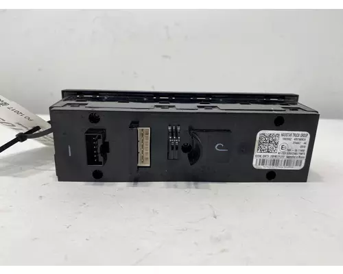 INTERNATIONAL LT Dash  Console Switch
