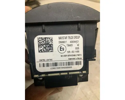 INTERNATIONAL LT Dash  Console Switch