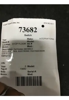 INTERNATIONAL LT Dash / Console Switch