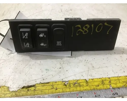 INTERNATIONAL LT Dash  Console Switch