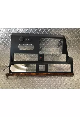 INTERNATIONAL LT Dash Assembly
