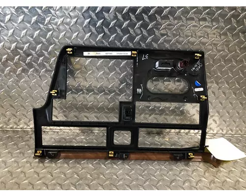 INTERNATIONAL LT Dash Assembly