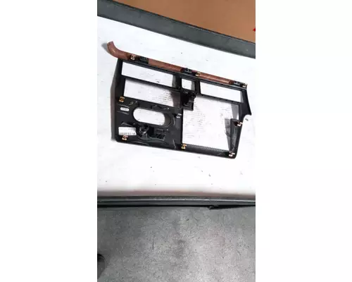 INTERNATIONAL LT Dash Panel