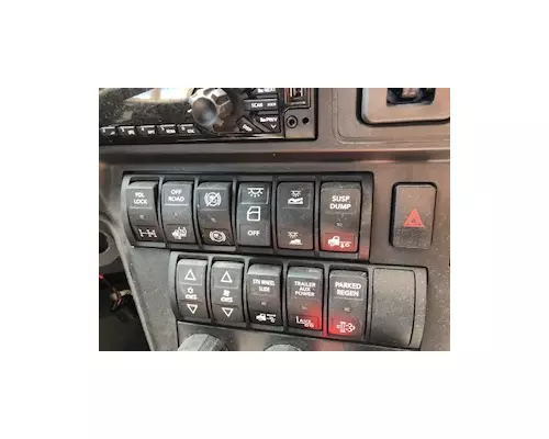 INTERNATIONAL LT DashConsole Switch