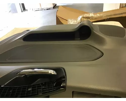 INTERNATIONAL LT Door Panel (Trim)