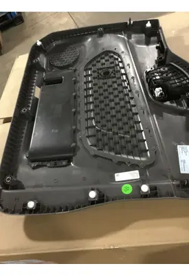 INTERNATIONAL LT Door Panel (Trim)