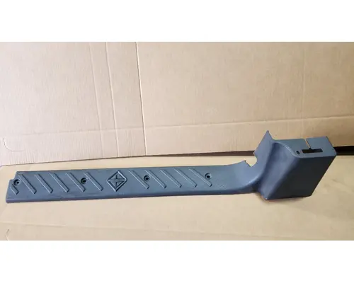 INTERNATIONAL LT Door Panel (Trim)