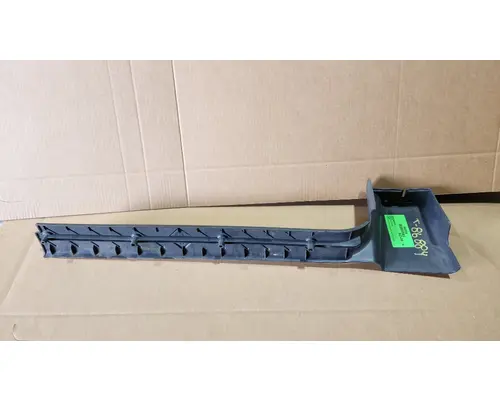 INTERNATIONAL LT Door Panel (Trim)