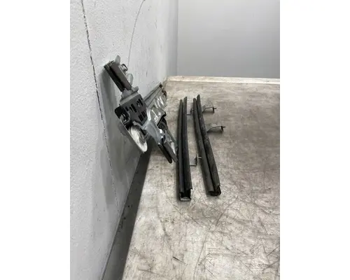 INTERNATIONAL LT Door Window Regulator, Front