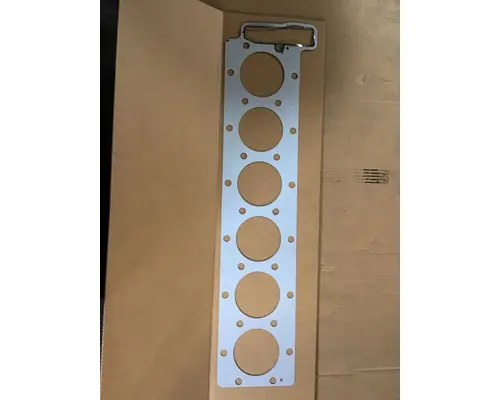 INTERNATIONAL LT Engine Parts, Misc.