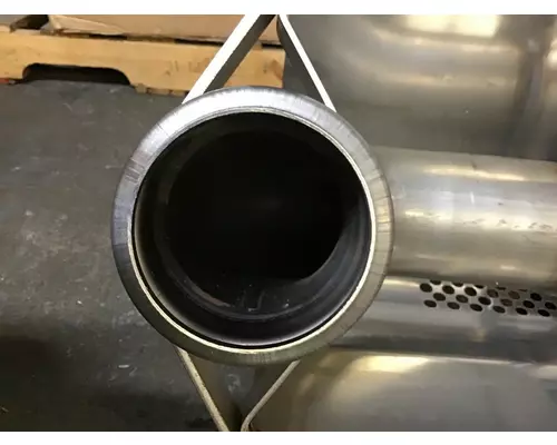 INTERNATIONAL LT Exhaust Pipe