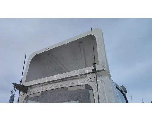 INTERNATIONAL LT FAIRING, WIND DEFLECTOR ROOF