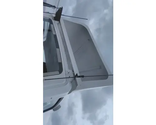 INTERNATIONAL LT FAIRING, WIND DEFLECTOR ROOF