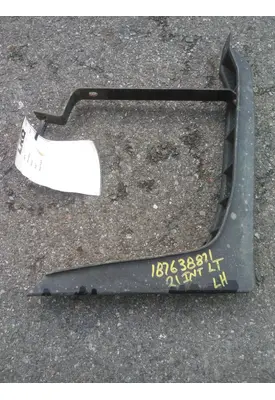 INTERNATIONAL LT FAIRING BRACKET/MOUNT