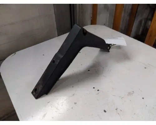 INTERNATIONAL LT FAIRING BRACKETMOUNT