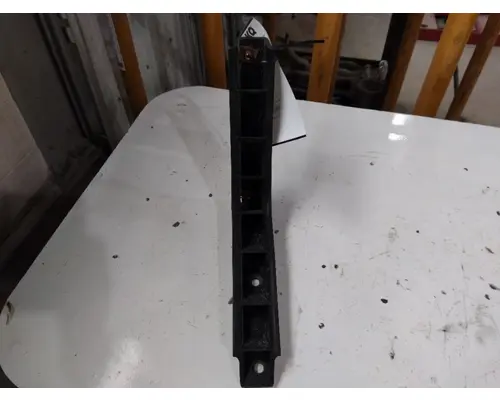 INTERNATIONAL LT FAIRING BRACKETMOUNT