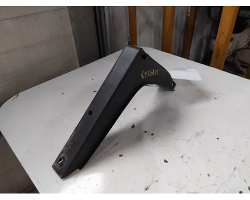 INTERNATIONAL LT FAIRING BRACKETMOUNT