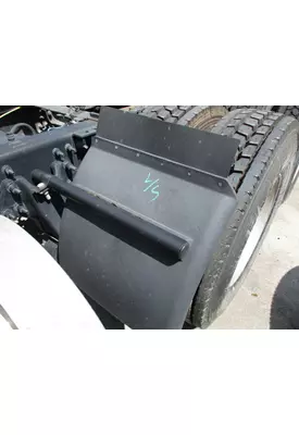 INTERNATIONAL LT FENDER, QUARTER/HALF REAR