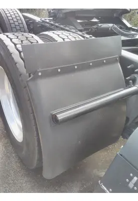 INTERNATIONAL LT FENDER, QUARTER/HALF REAR