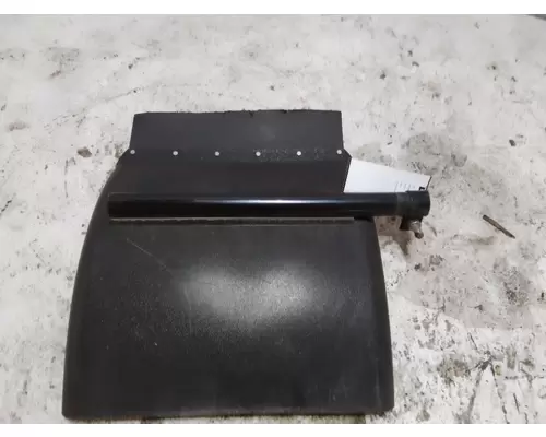 INTERNATIONAL LT FENDER, QUARTERHALF REAR