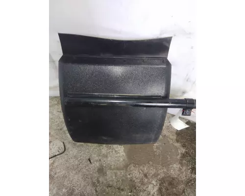 INTERNATIONAL LT FENDER, QUARTERHALF REAR