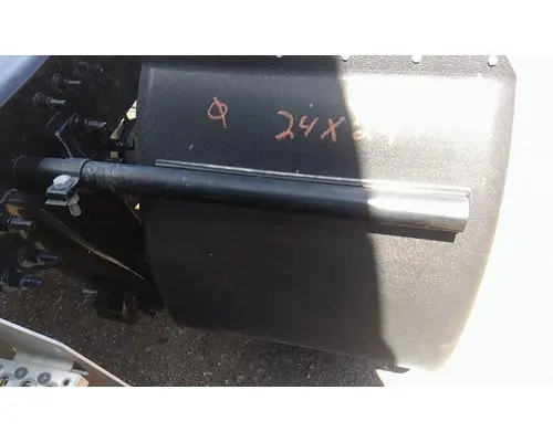 INTERNATIONAL LT FENDER, QUARTERHALF REAR