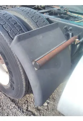 INTERNATIONAL LT FENDER, QUARTER/HALF REAR