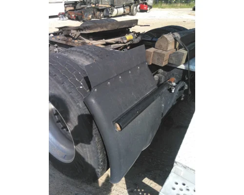 INTERNATIONAL LT FENDER, QUARTER/HALF REAR
