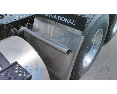 INTERNATIONAL LT FENDER, QUARTERHALF REAR