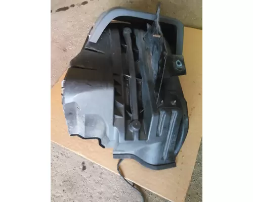 INTERNATIONAL LT FENDER, SPLASH SHIELDGUARD