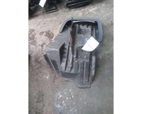 INTERNATIONAL LT FENDER, SPLASH SHIELDGUARD