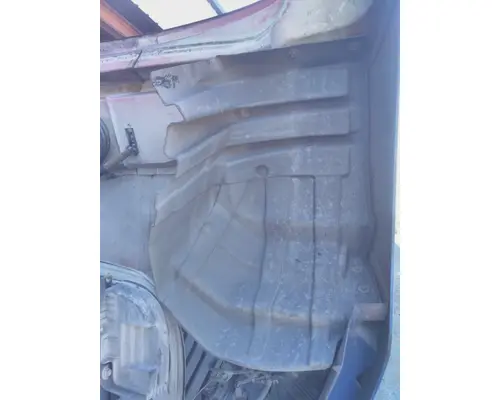 INTERNATIONAL LT FENDER, SPLASH SHIELDGUARD