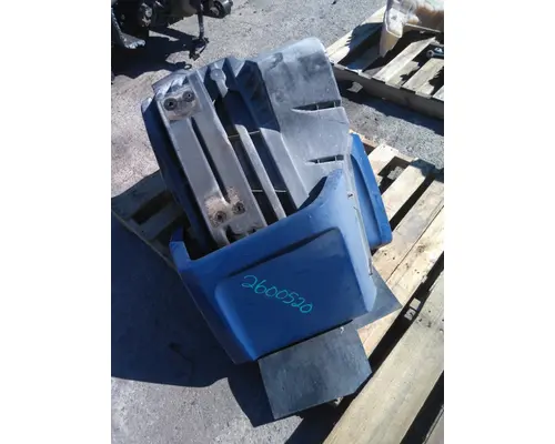 INTERNATIONAL LT FENDER, SPLASH SHIELDGUARD