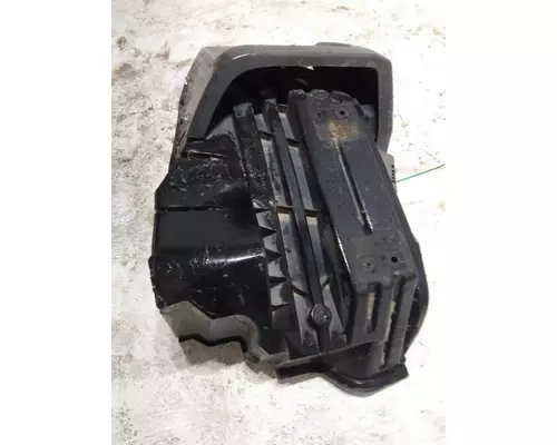 INTERNATIONAL LT FENDER, SPLASH SHIELDGUARD