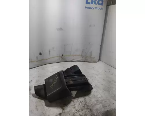 INTERNATIONAL LT FENDER, SPLASH SHIELDGUARD
