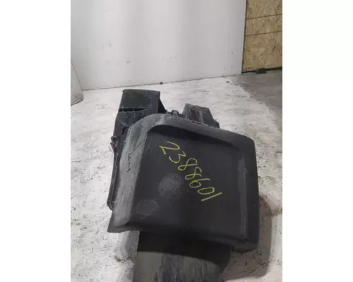 INTERNATIONAL LT FENDER, SPLASH SHIELDGUARD