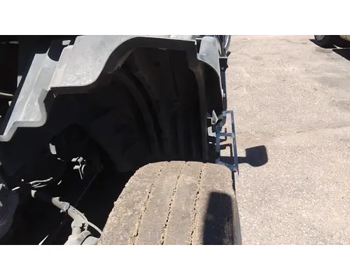 INTERNATIONAL LT FENDER, SPLASH SHIELDGUARD
