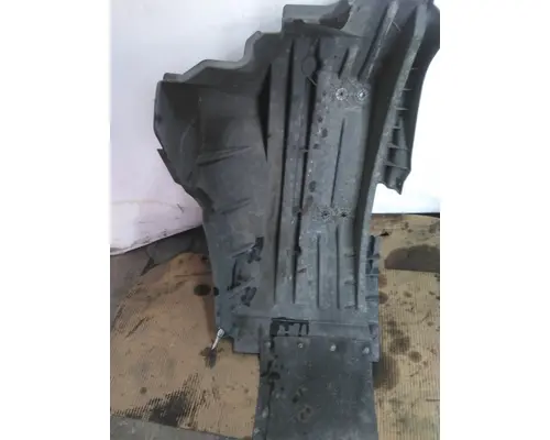 INTERNATIONAL LT FENDER, SPLASH SHIELDGUARD