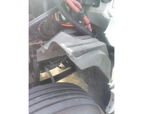 INTERNATIONAL LT FENDER, SPLASH SHIELDGUARD
