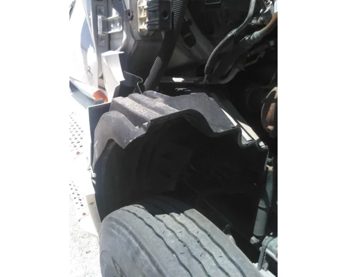 INTERNATIONAL LT FENDER, SPLASH SHIELDGUARD