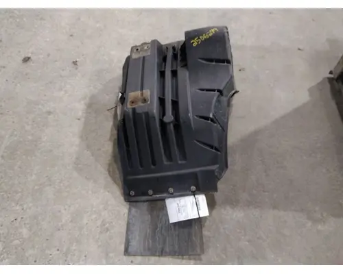 INTERNATIONAL LT FENDER, SPLASH SHIELDGUARD
