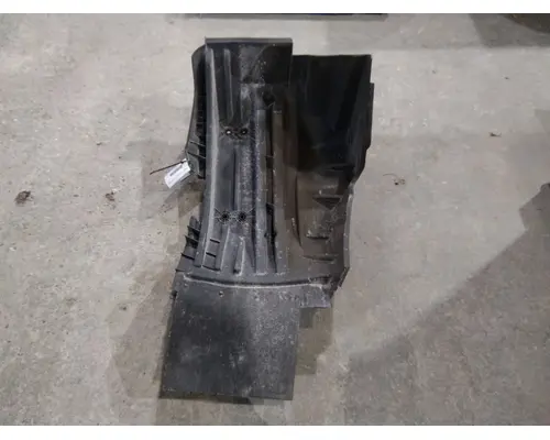 INTERNATIONAL LT FENDER, SPLASH SHIELDGUARD