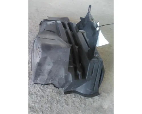 INTERNATIONAL LT FENDER, SPLASH SHIELDGUARD