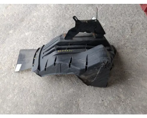 INTERNATIONAL LT FENDER, SPLASH SHIELDGUARD