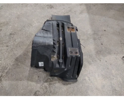 INTERNATIONAL LT FENDER, SPLASH SHIELDGUARD